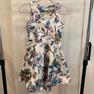 Sleeveless floral dress